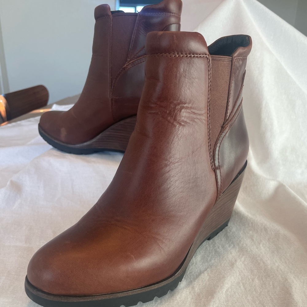 Sorel Uptown wedge boot